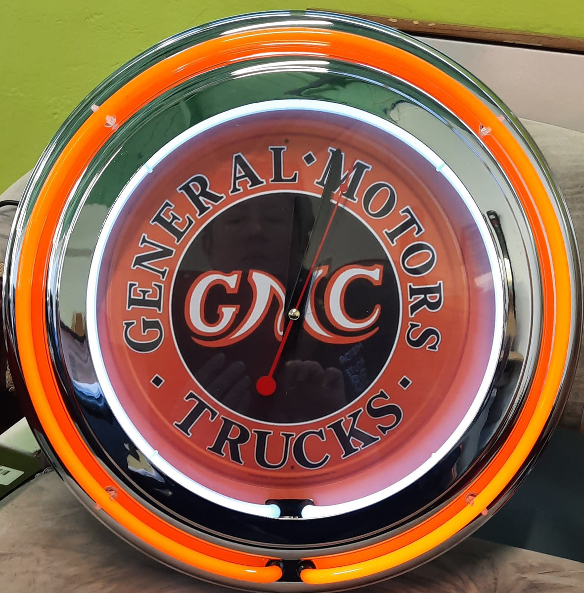 General Motors Trucks Double Tube Neon Clock NENC620 Neon Effect